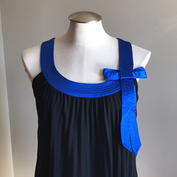 Dress - Picture 5 of 5